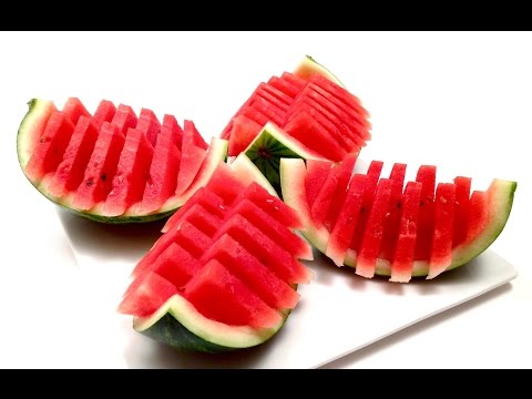 Comment Couper et Servir un Melon d'Eau en 1 Minute (HD)